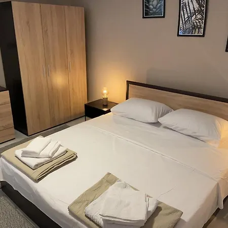 Almond Apartamento *