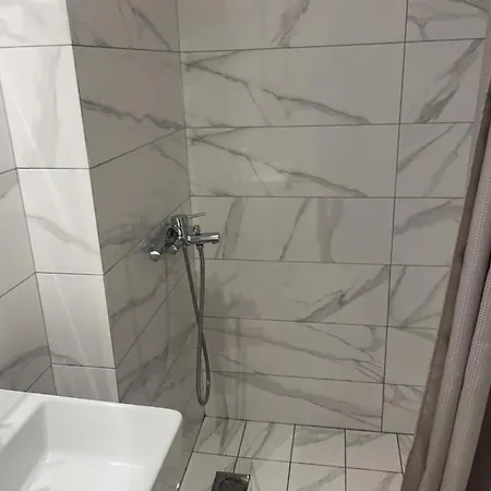 Almond Apartament *