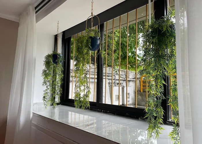 Daire Almond Selanik